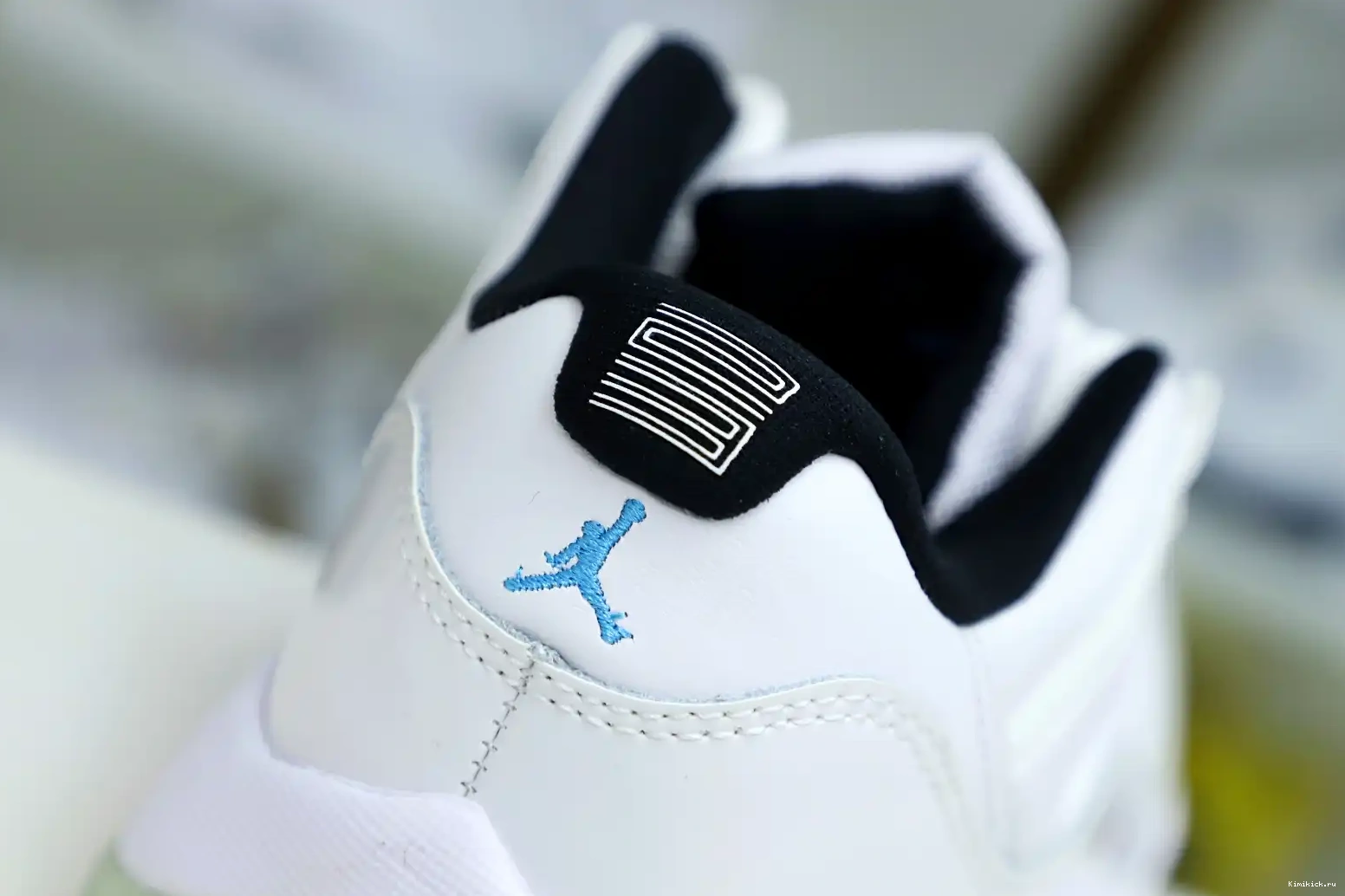 JORDAN Kimikick LOW BLUE AIR LEGEND RETRO 11 0428